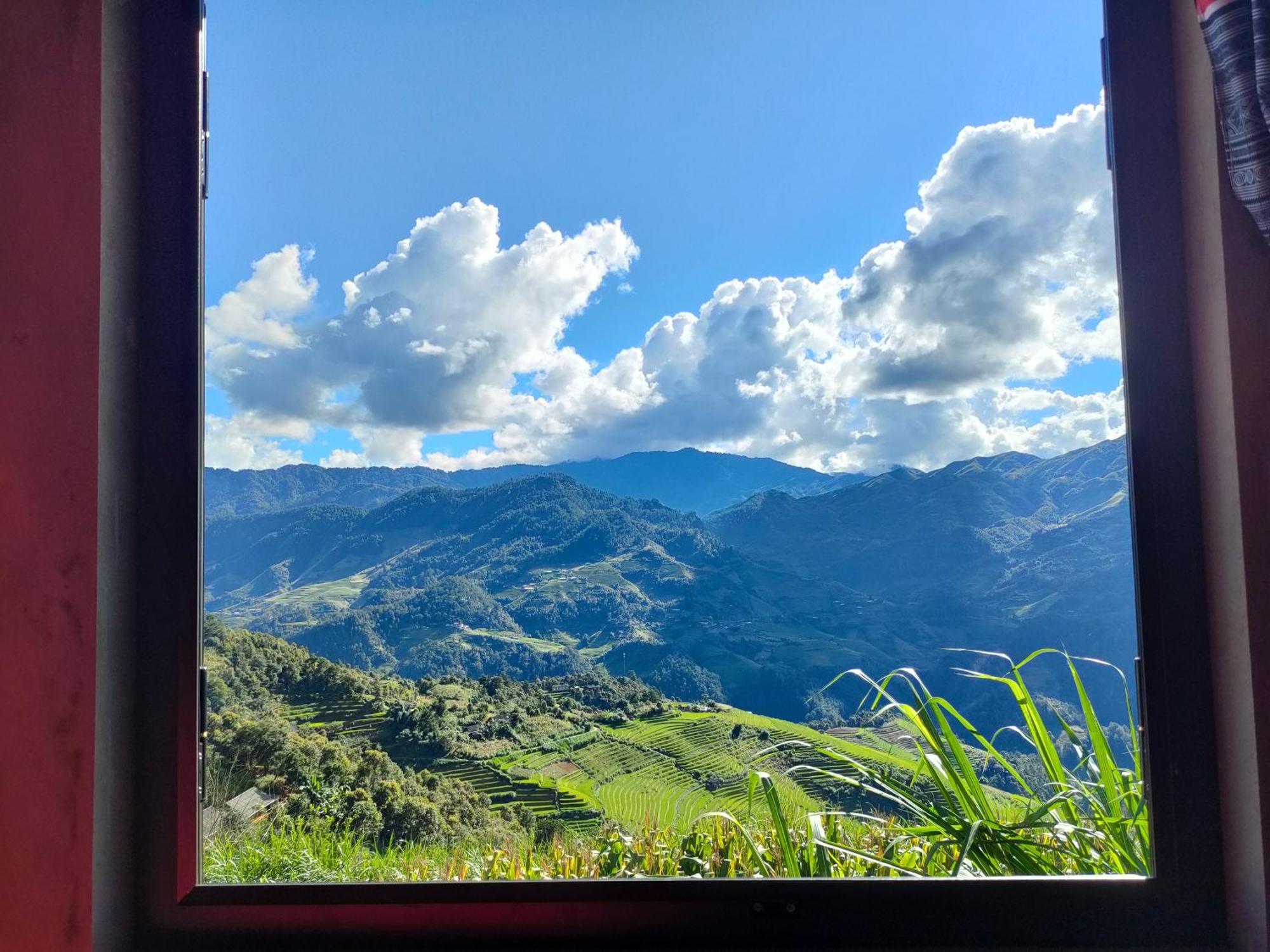 Indigenous Homestay- Trek- Food- Bus Mu Cang Chai Cameră foto